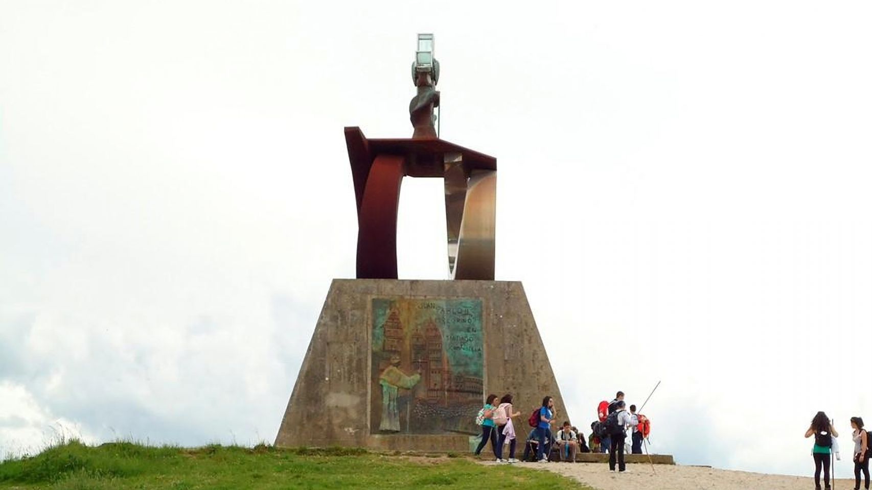 El monumento a Juan Pablo II en el Monte do Gozo.