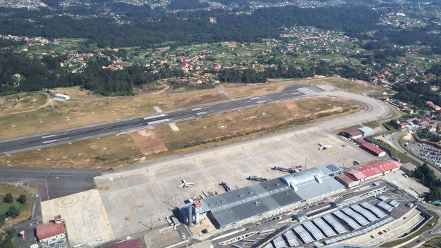 Vista aérea del aeropuerto de Vigo.