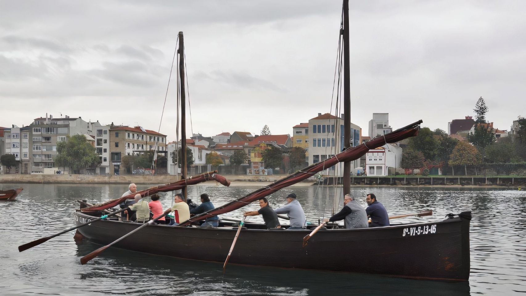 La embarcación tradicional tipo trainera "Vigo Cinco".