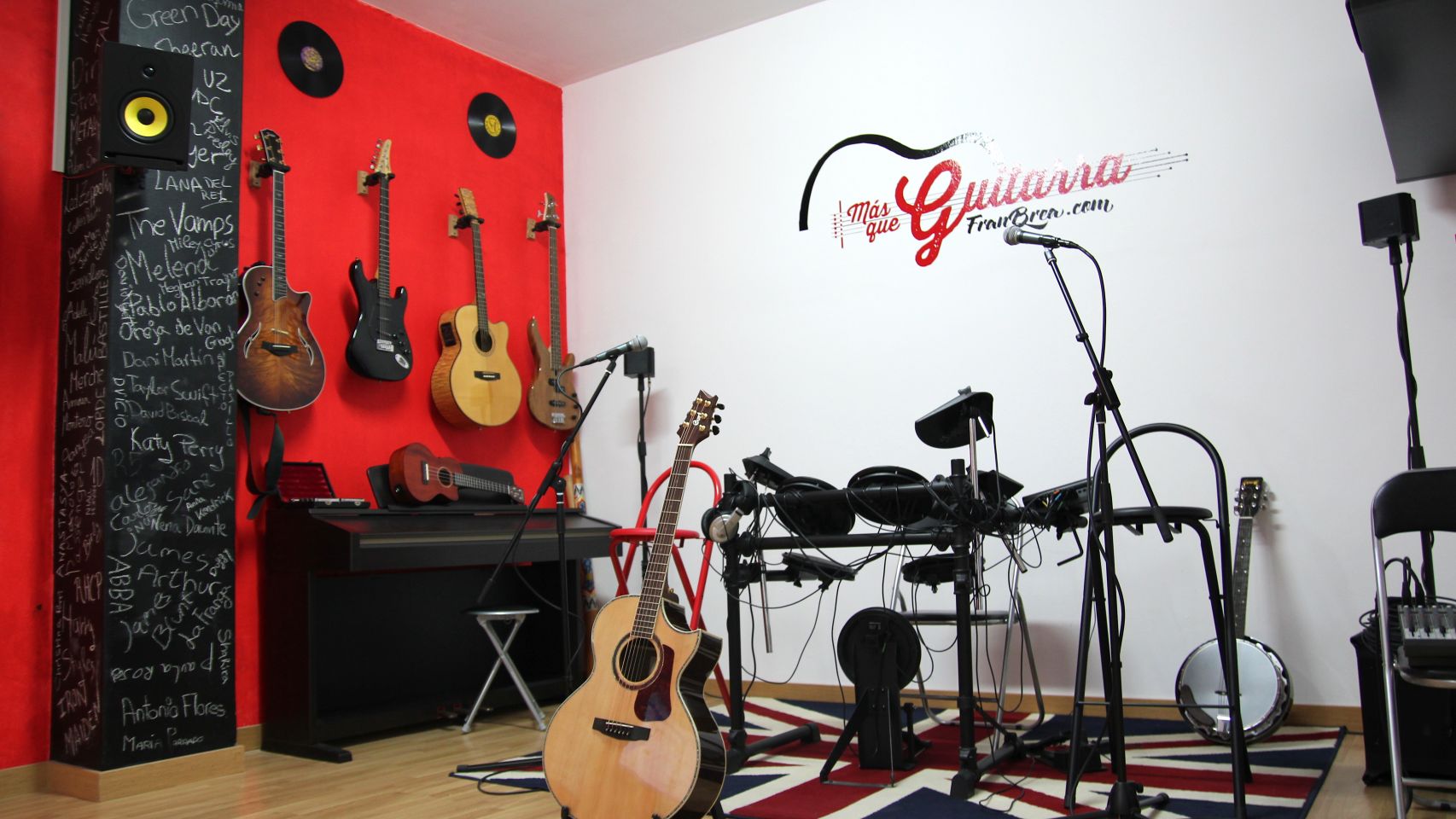 Escuela "Más que guitarra" en Vigo. Foto: Cedida. 