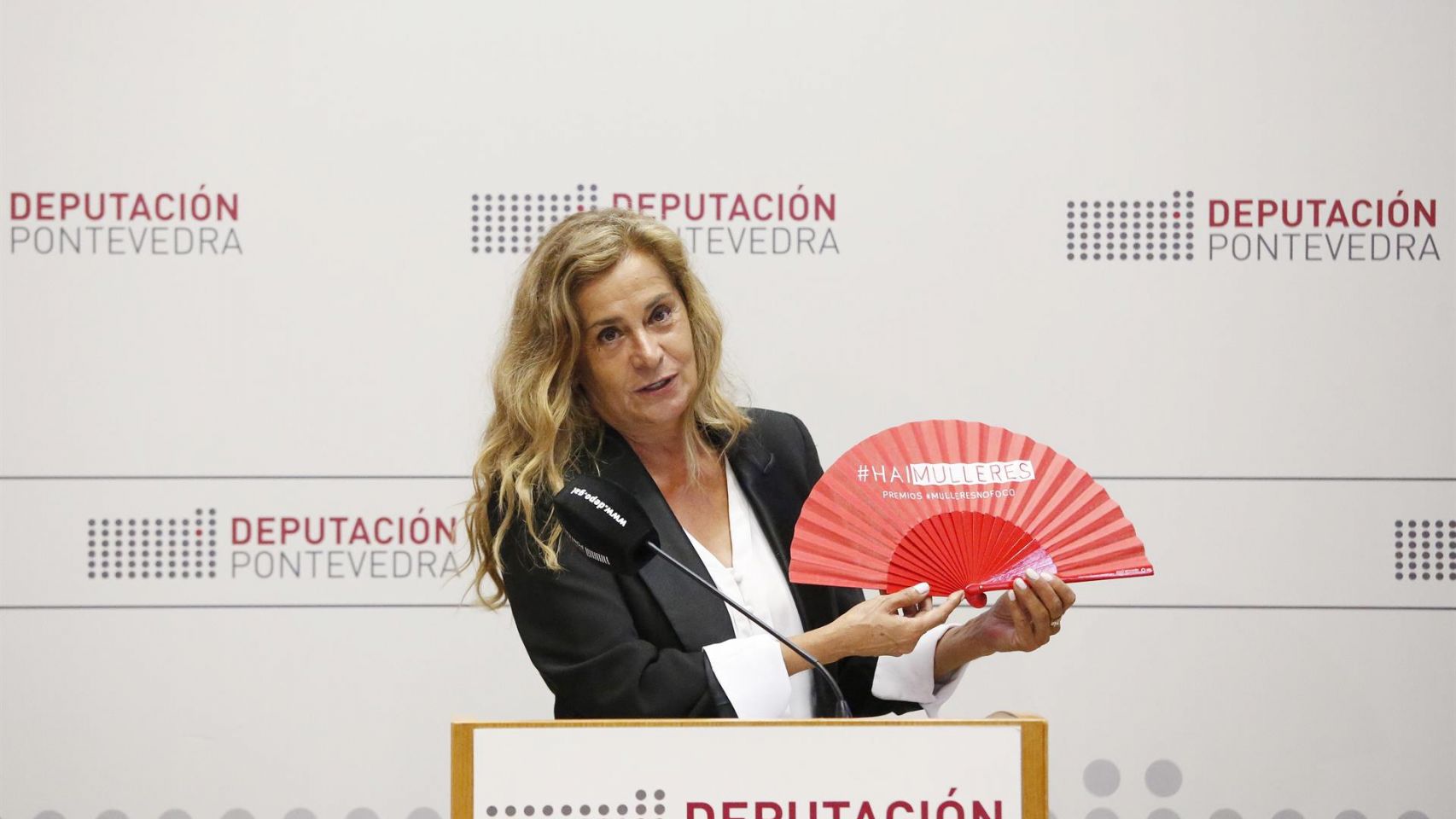 Carmela Silva, presidenta de la Diputación de Pontevedra, durante la presentación del evento