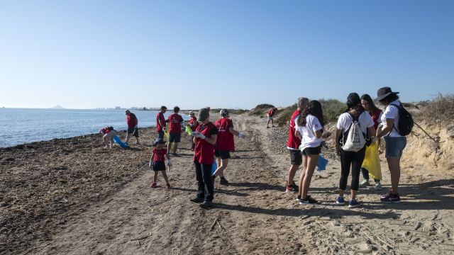 Imagen de una de las anteriores campañas de '1m2 por las playas'