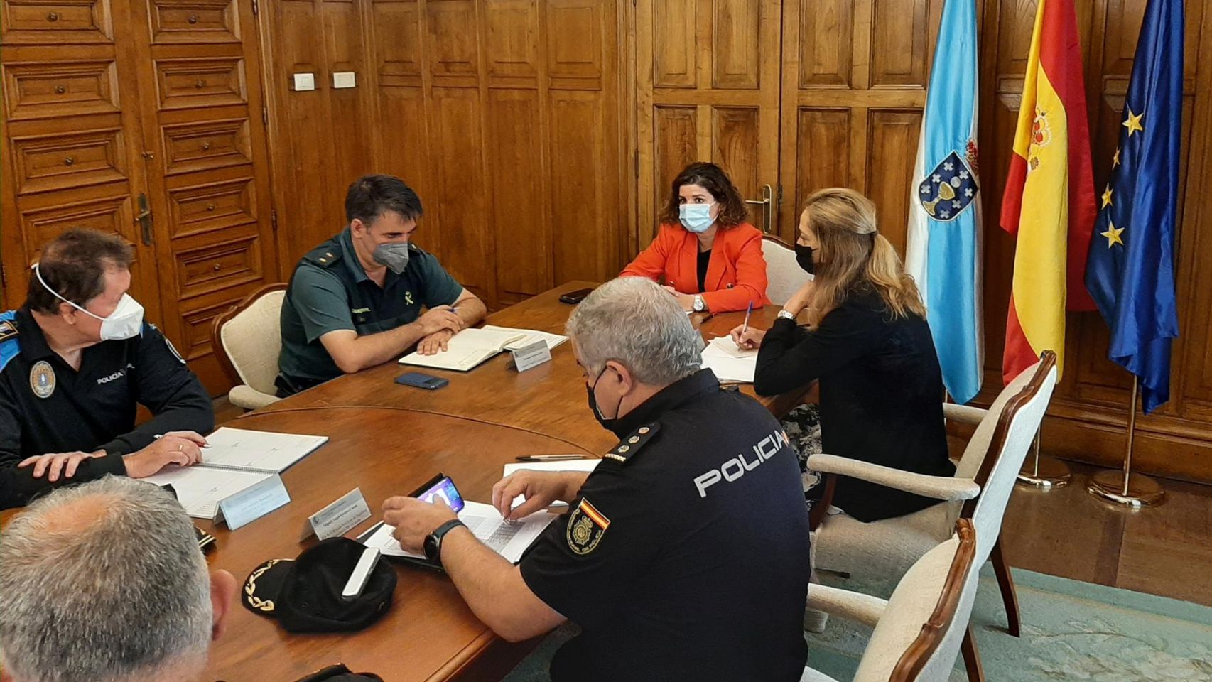 La subdelegada del Gobierno en A Coruña, María Rivas, preside una reunión con representantes de fuerzas y cuerpos de seguridad de la provincia.
