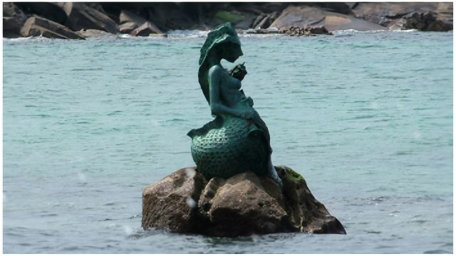 Escalera miércoles colección El canto de las sirenas en Galicia: Cinco leyendas marinas para conectar  con los orígenes