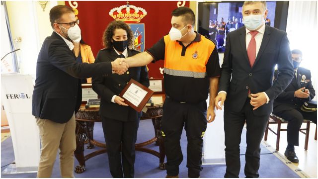 El acto se celebró hoy en el ayuntamiento.