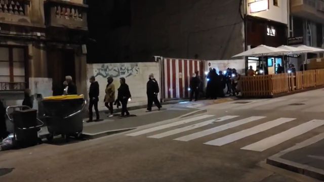Vecinos de Os Mallos recrean Santa Compaña