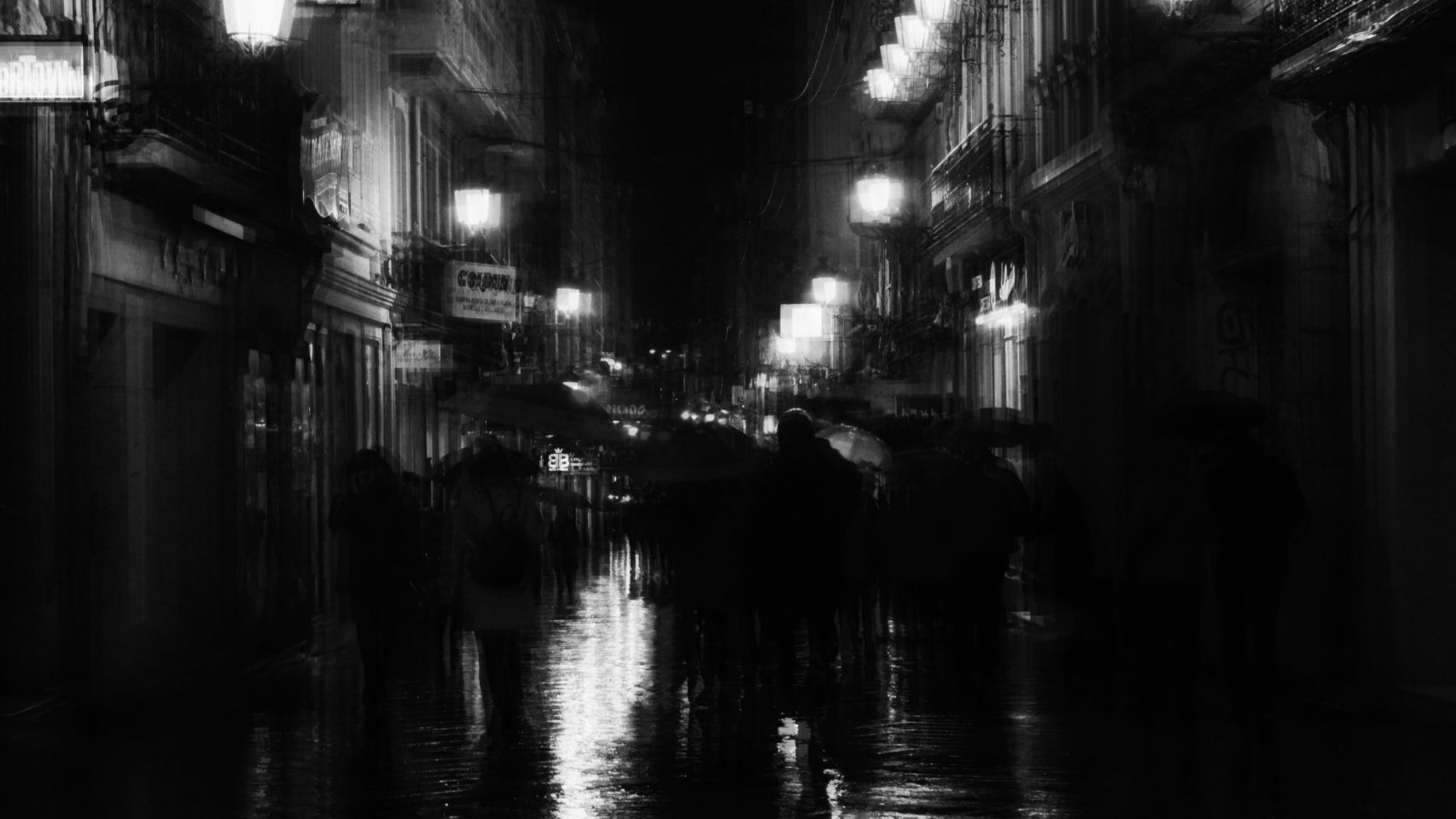 Calle Real bajo la lluvia. A Coruña, 2019