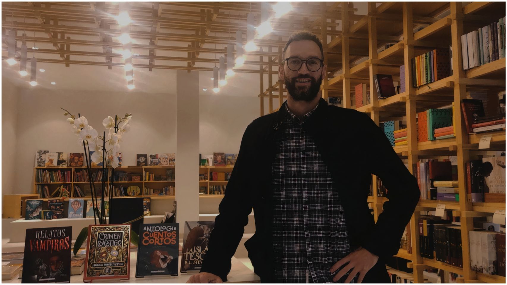 Alberto Justo en la renovada 'Central Librera'.