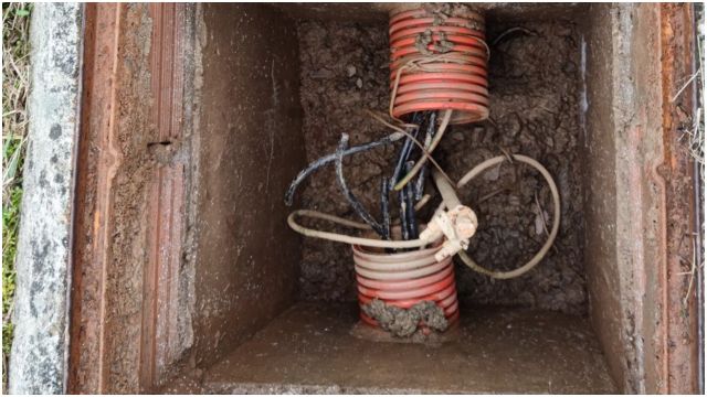 Robo de cableado en Ares.