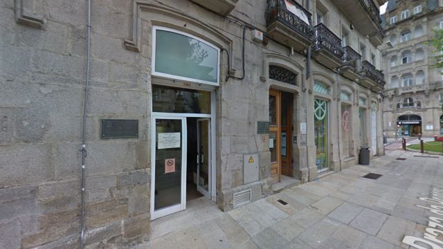 Favec y las oficinas de Bienestar Social del Concello de Vigo se sitúan en el mismo inmueble (Foto: Google Maps)