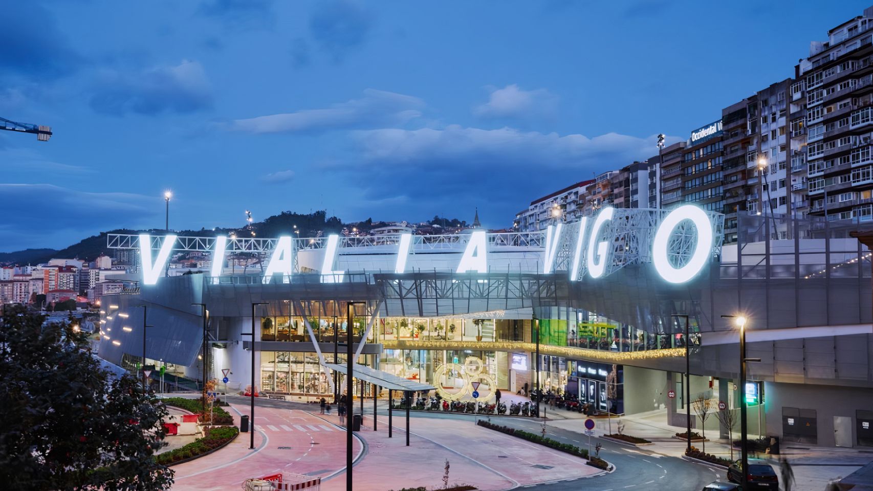 Fachada del centro comercial Vialia en Vigo.
