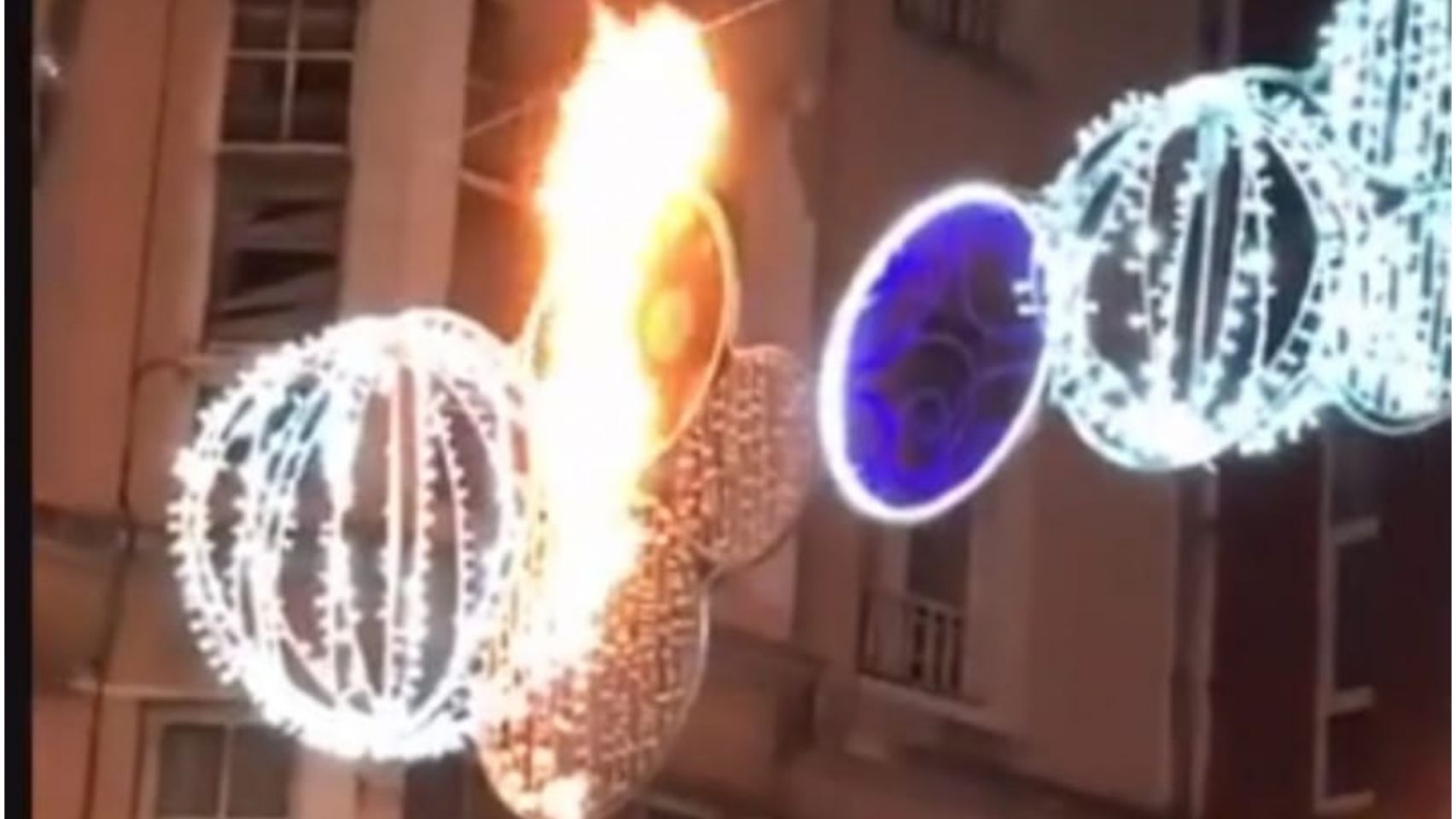 Las luces de Navidad de la calle Juan Flórez.