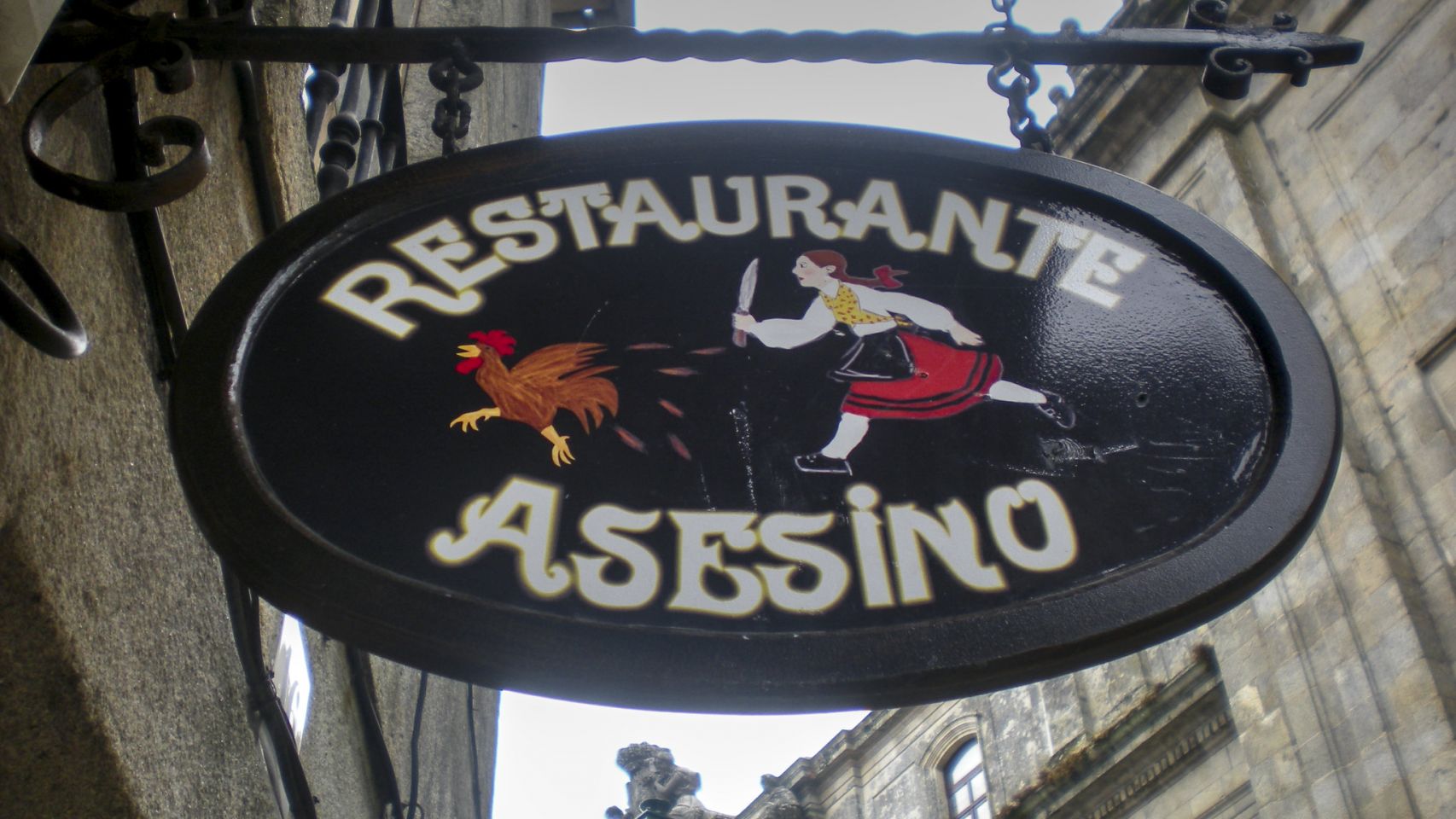 Cartel del restaurante El Asesino (Santiago). Fuente markel 2007 vía flickr