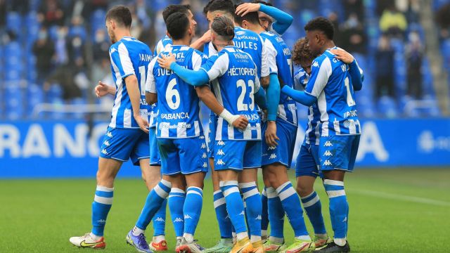 Los jugadores del Deportivo celebran el gol ante el Talavera.