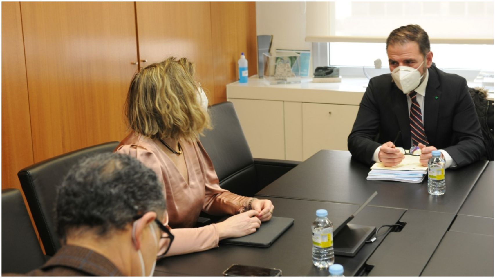 Mato se reunió en Madrid con la presidenta de Adif.