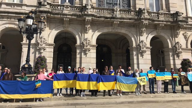 Imagen de archivo de una concentración de apoyo a Ucrania en la plaza de María Pita de A Coruña.