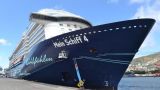 Llegada del Crucero `Mein Schiff 4´ al Puerto de A Coruña
