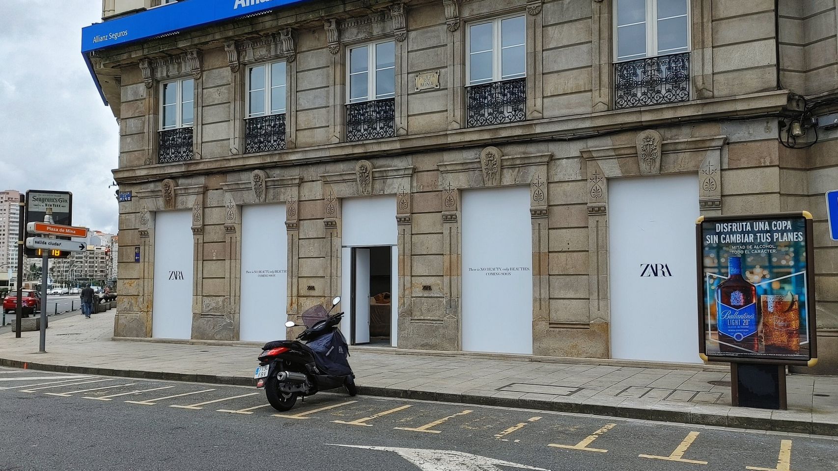La tienda de Zara de la calle Compostela de A Coruña, en obras.