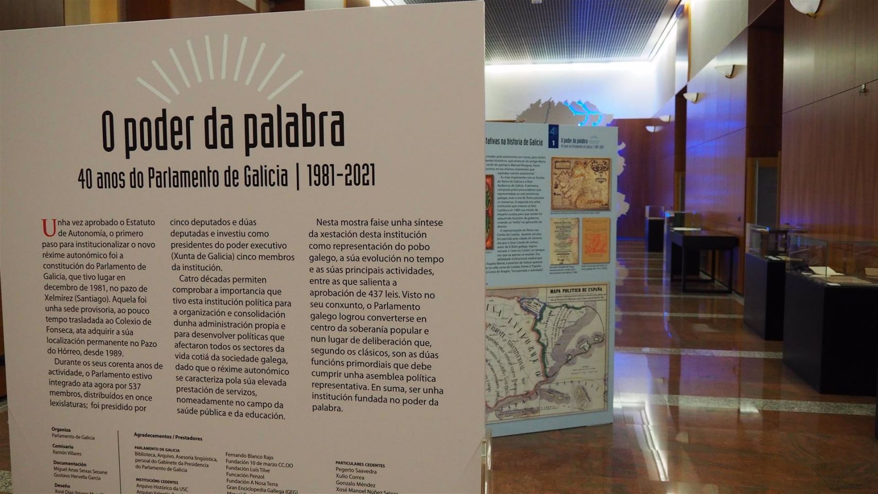 Imagen de la exposición sobre los 40 años de historia del Parlamento de Galicia.