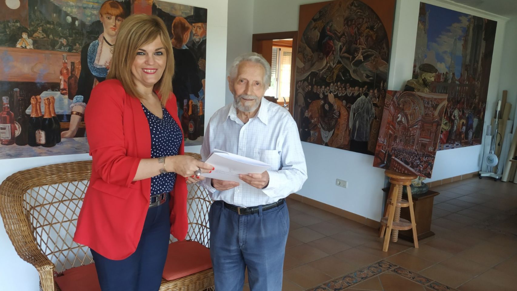La alcaldesa de Redondela, Digna Rivas, y el pintor Ángel Barros.