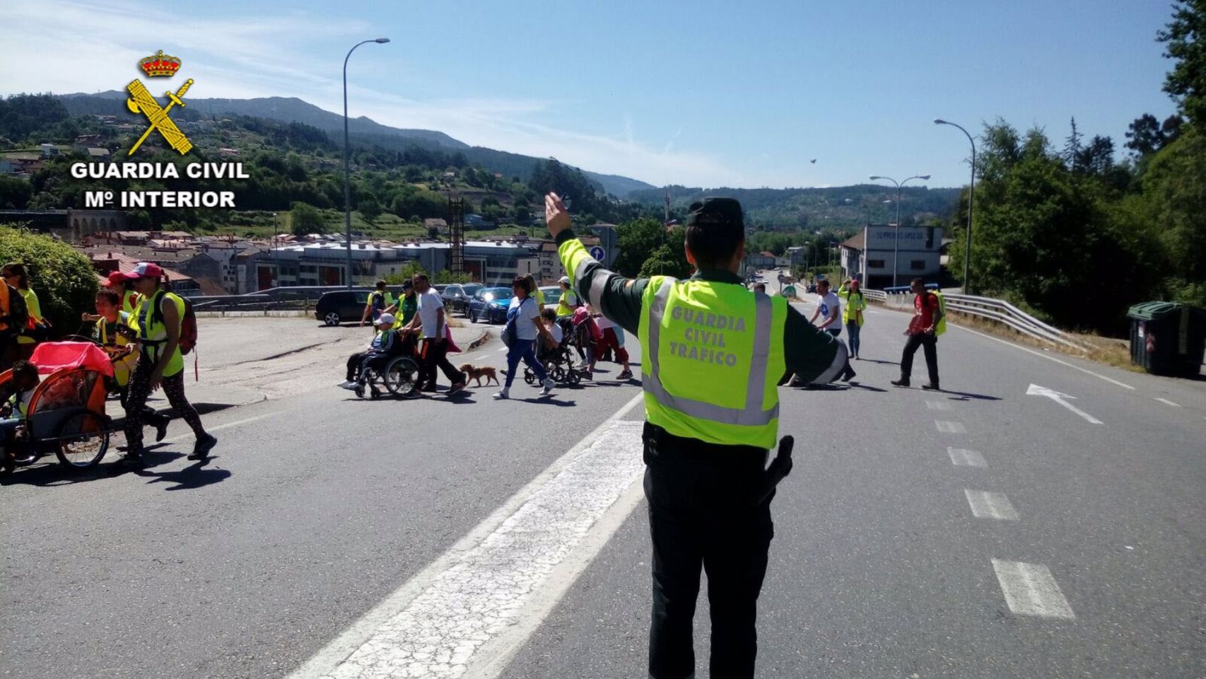 La Guardia Civil auxilia a un peregrino de 79 años que accedió por despiste a la autovía A-55.