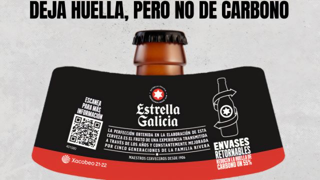 La etiqueta de Estrella Galicia con el nuevo sello.