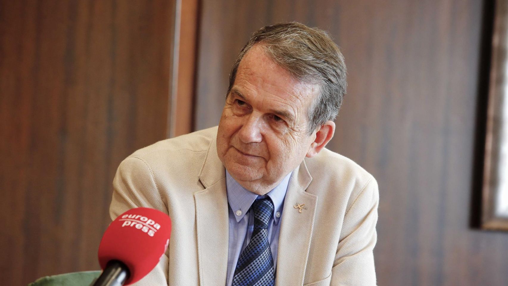El alcalde de Vigo y presidente de la Federación Española de Municipios y Provincias (FEMP), Abel Caballero, en una entrevista con Europa Press.