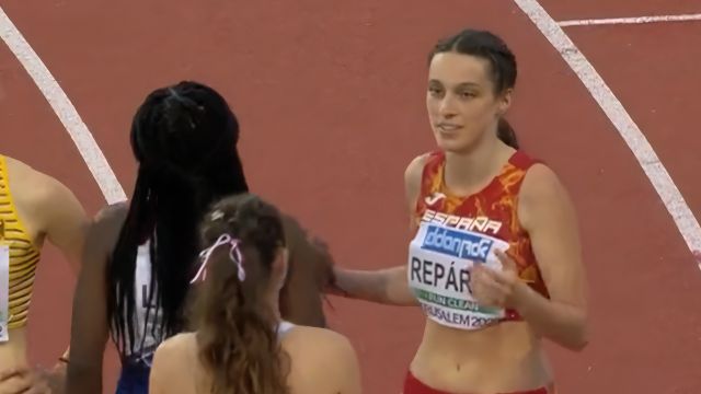Imagen de la atleta gallega tras la carrera en Jerusalén.