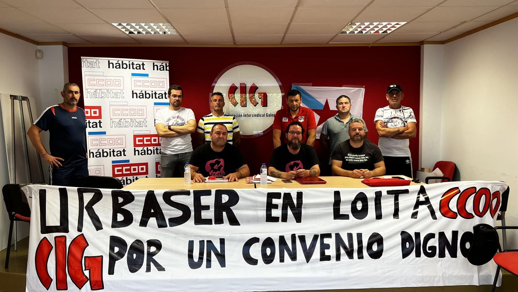 Empleados de Urbaser convocan una huelga indefinida en Santiago desde el 18 de julio para lograr un convenio "justo"