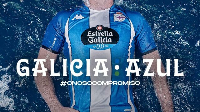 El Deportivo presentó la nueva camiseta blanquiazul para la temporada 2022-2023