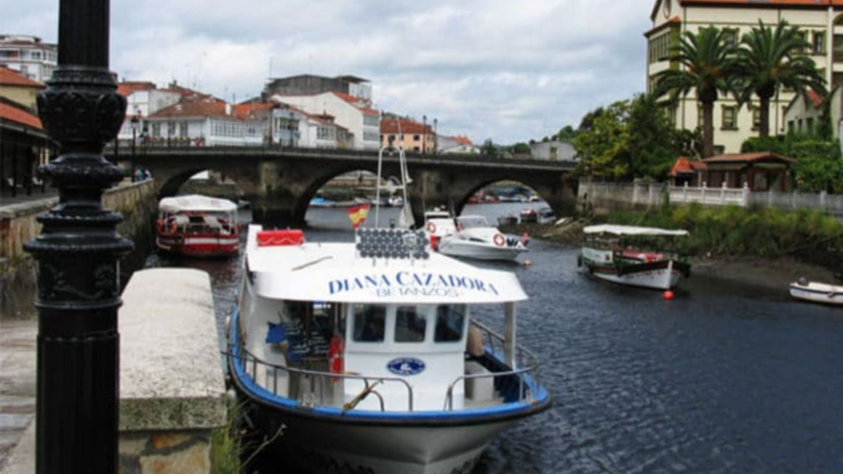 La embarcación municipal
"Diana Cazadora".