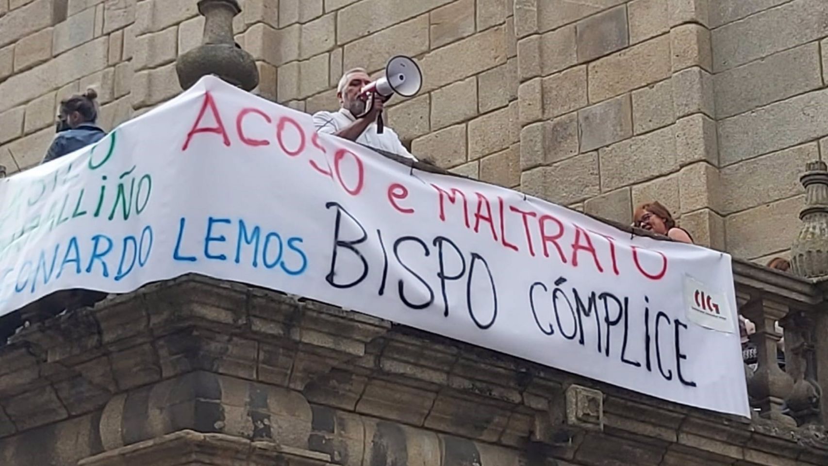 Protesta de la CIG en la Catedral de Ourense.