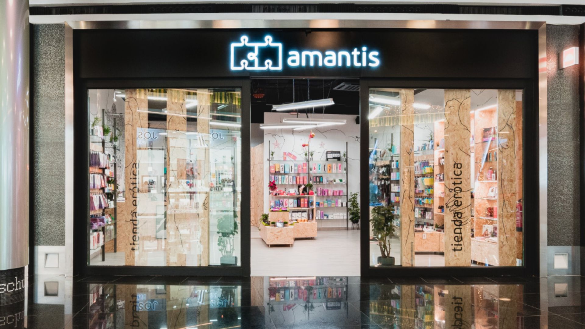 Amantis, la tienda adultos en A Coruña que ofrece erotismo sin tabúes