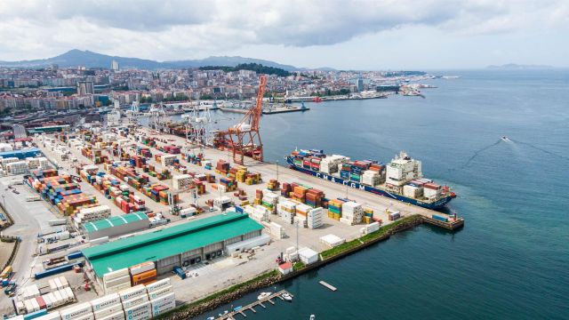 Vista aérea de la terminal de contenedores del Puerto de Vigo.