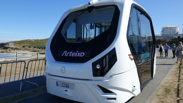 Vehículo autónomo diseñado por CTAG realiza pruebas en Arteixo.
