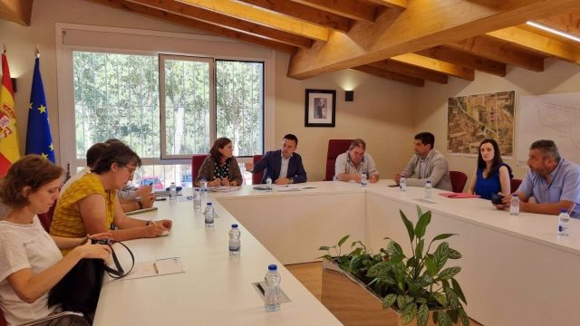 Reunión del conselleiro de Medio Rural con los representantes de los municipios afectados.