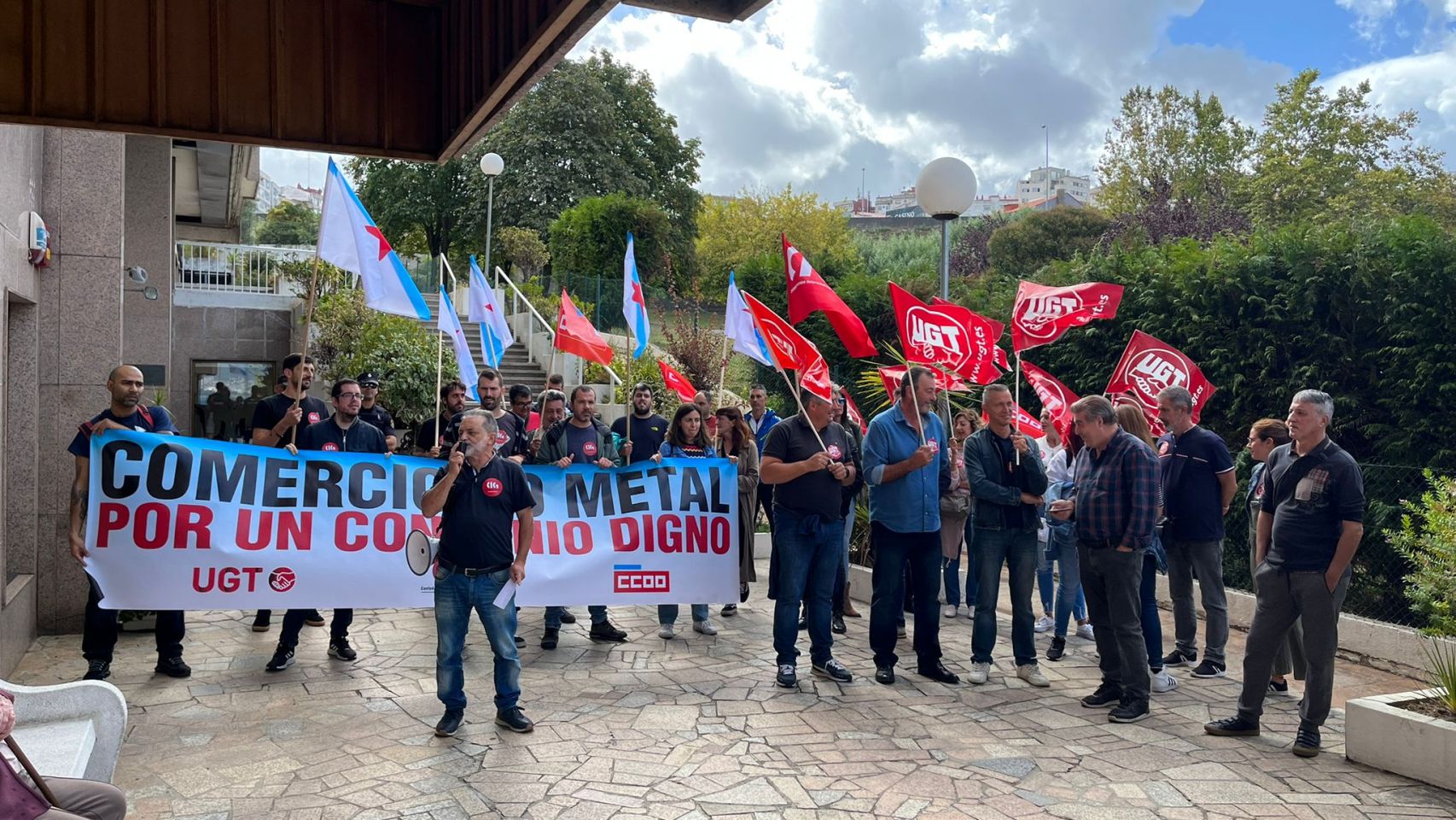 Protestas en Vigo del comercio del metal.