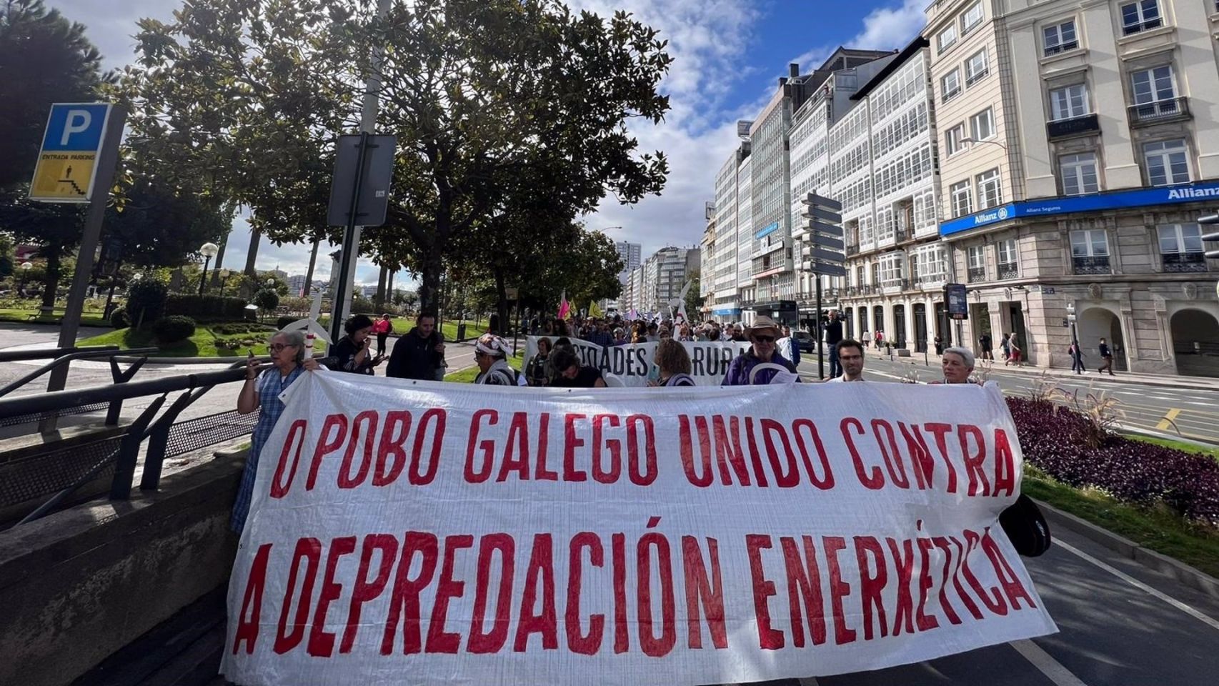 Manifestación en A Coruña para "frenar la invasión eólica".