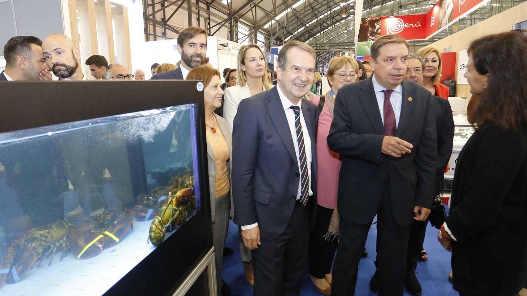 El ministro de Agricultura, Pesca y Alimentación, Luis Planas, y el alcalde e Vigo, Abel Caballero, durante su visita a Conxemar.