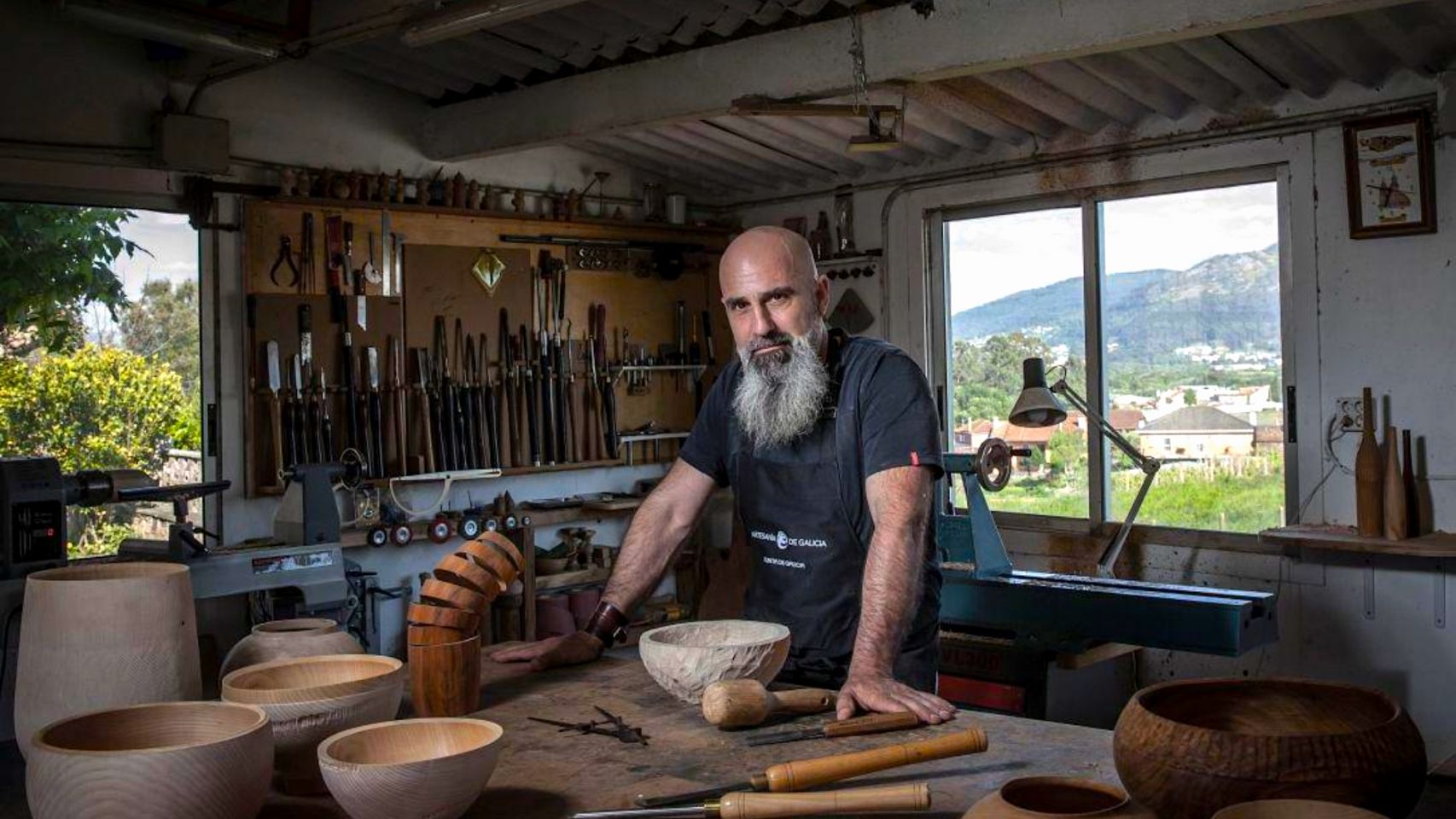 Aitor Martínez, taller de torneado de madera Vikensen. 