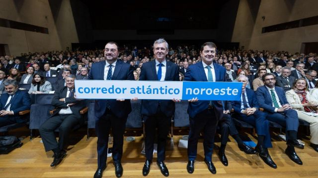 Adrián Barbón, Alfonso Rueda y Alfonso Fernández Mañueco, hoy en Santiago de Compostela.