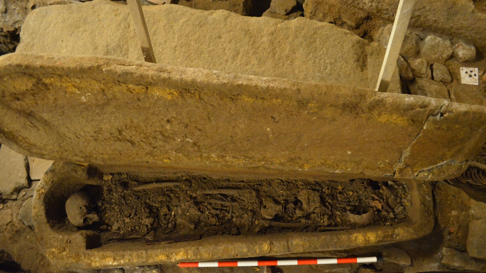 Uno de los cuerpos encontrados en la Necrópolis de la Catedral de Santiago