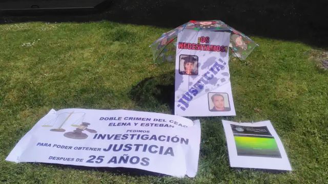 Manifestación de las familias en la Audiencia provincial de Lugo.