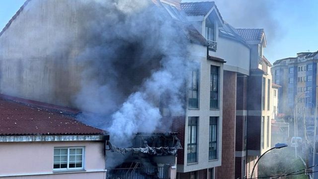 Incendio registrado este sábado en una vivienda de Fonteculler (A Coruña).