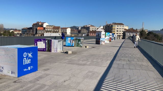 Vandalismo sobre 'Pontevedra flúe'.