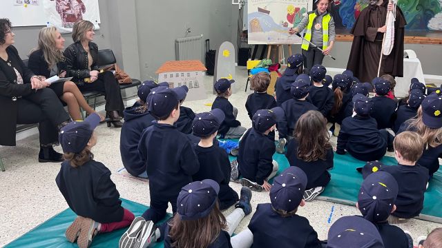 Acto de presentación con escolares en el CPR Jorge Juan de Narón