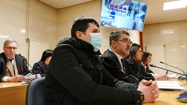 El condenado durante la lectura del veredicto en la Audiencia Provincial de A Coruña