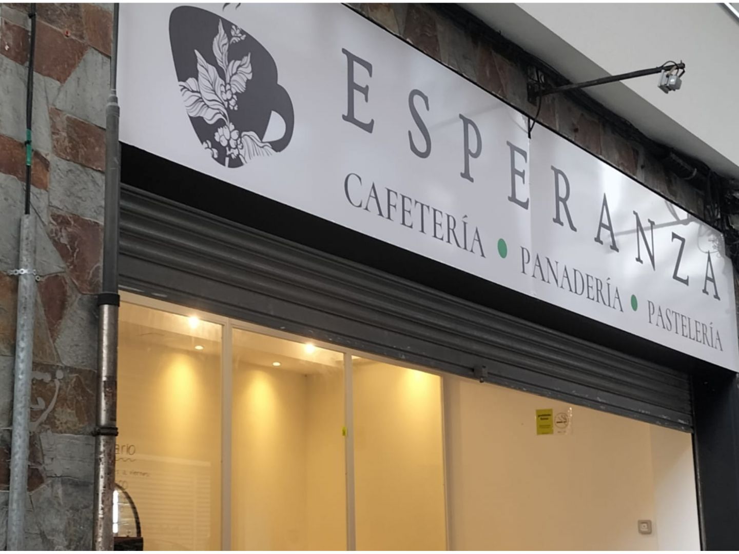 Cafetería Esperanza en A Coruña, un punto de encuentro para las familias  ucranianas refugiadas