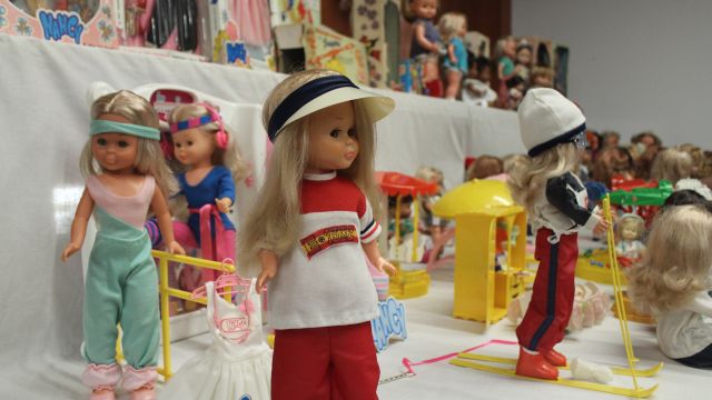 Recitar Scully con las manos en la masa Viaje a la infancia desde Nigrán a través de una exposición con más de 200 muñecas  Nancy