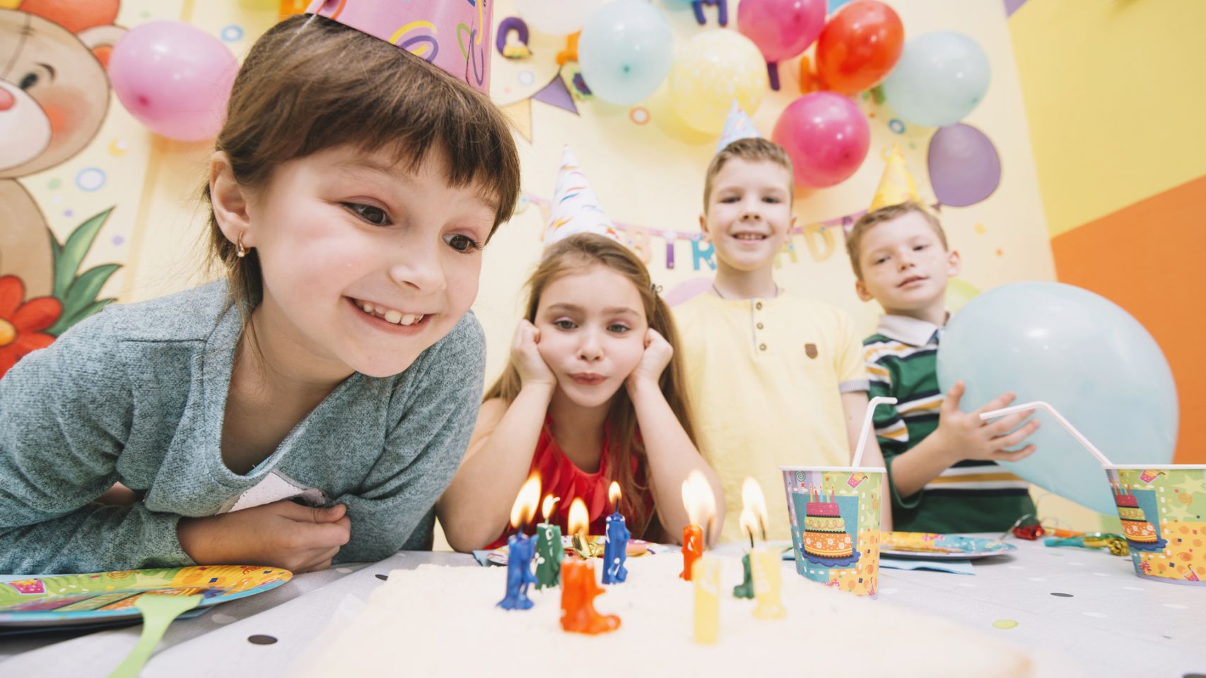 Niños en una fiesta de cumpleaños